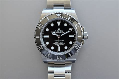 rolex submariner costo|rolex submariner list price 2022.